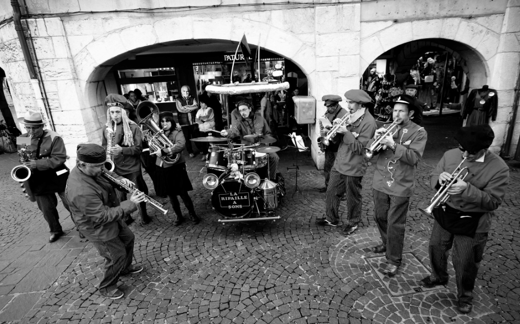 Orchestre de variété lors d'une cérémonie